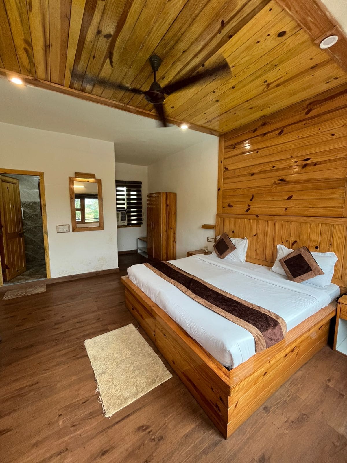 Deluxe Room 1