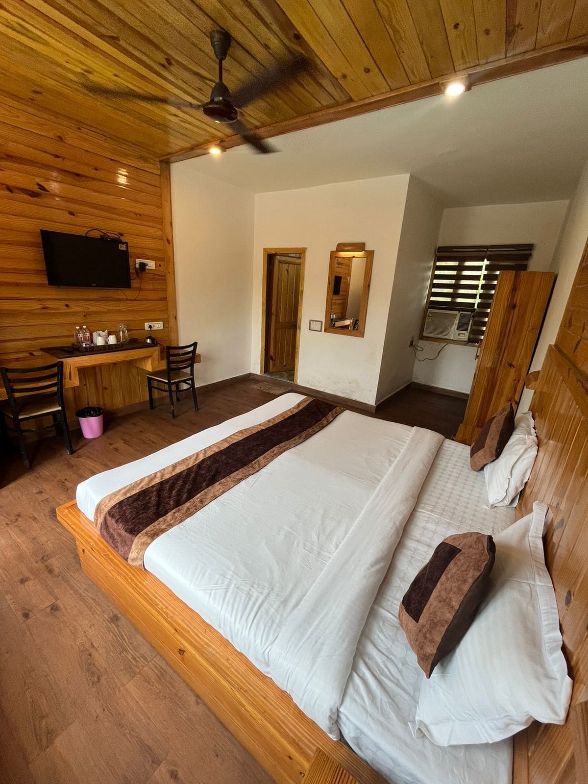 Deluxe Room 2
